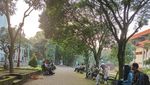 Potret UTBK SNBT 2024 di UGM Hari Pertama, Ada Orang Tua Ikut Menunggu