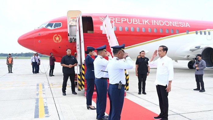 Presiden Jokowi Sambangi Banyuwangi, Bagikan Hak Milik Tanah bagi Masyarakat