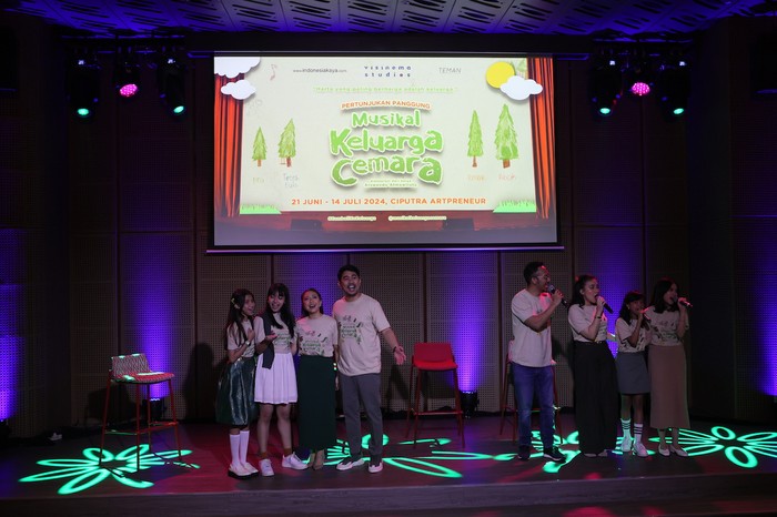 Jumpa pers Drama Musikal Keluarga Cemara di Galeri Indonesia Kaya pada Selasa (30/4/2024). Jumpa pers Drama Musikal Keluarga Cemara di Galeri Indonesia Kaya pada Selasa (30/4/2024).