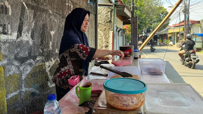 Lilis Suryani, nasabah Umi ganti profesi jadi penjual nasi uduk