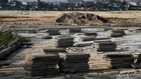 Pembangunan waduk ini bertujuan sebagai pengendalian banjir pada kawasan Polder Marunda dengan catchment area atau daerah cakupan/tangkapan seluas sekitar 2.882 hektare.