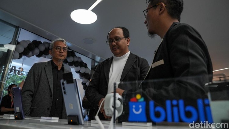 Menikmati Pengalaman Smart Home Berbasis AI Menikmati Pengalaman Smart Home Berbasis AI