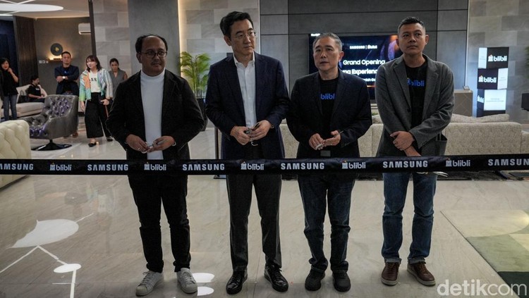 Menikmati Pengalaman Smart Home Berbasis AI Menikmati Pengalaman Smart Home Berbasis AI