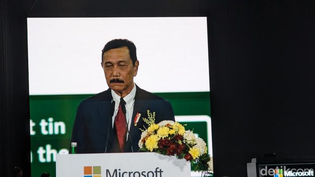 Menkomarves Luhut Binsar Pandjaitan membuka Microsoft Build: AI Day