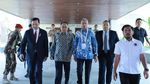 Momen Akrab Luhut Bareng Bos Microsoft Momen Akrab Luhut Bareng Bos Microsoft