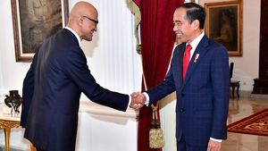 Momen Pertemuan Jokowi dan Bos Microsoft Bahas Pengembangan AI di RI