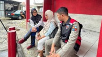 Cerita Satpol PP Bogor 30 Menit Tenangkan Emak-emak Viral Maksa Sedekah