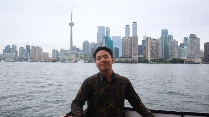 Naufal Badi Alam siswa SMA Sains Wahid Hasyim Yogyakarta awardee Beasiswa Indonesia Maju dengan berbagai prestasi