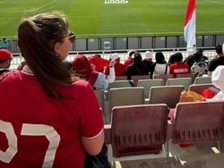 8 Foto Noa van der Hoeven, Pacar Rafael Struick yang Nonton Laga Timnas U-23