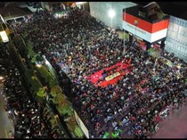 1.000-an Warga Padati Mapolres Trenggalek Nobar Indonesia vs Uzbekistan