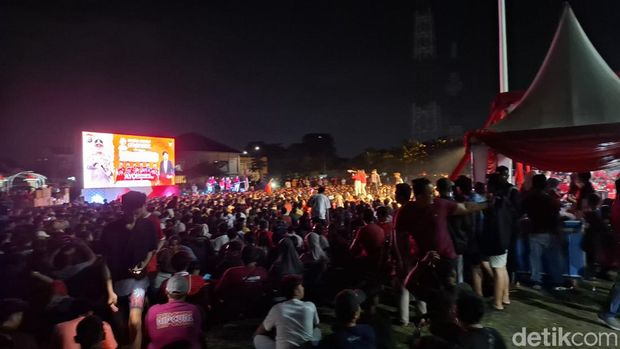 Nonton bareng Piala Asia U-23 di Mapolda Riau