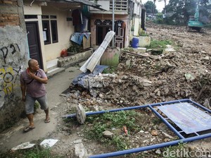 Cerita Warga Bantaran Kali Ciliwung Jaksel Kenyang Kena Banjir 30 Tahun