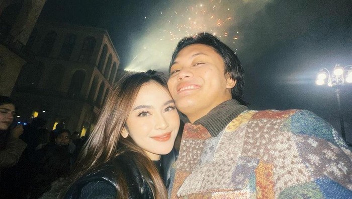 Pasangan Mahalini dan Rizky Febian. (Instagram @rizkyfbian)