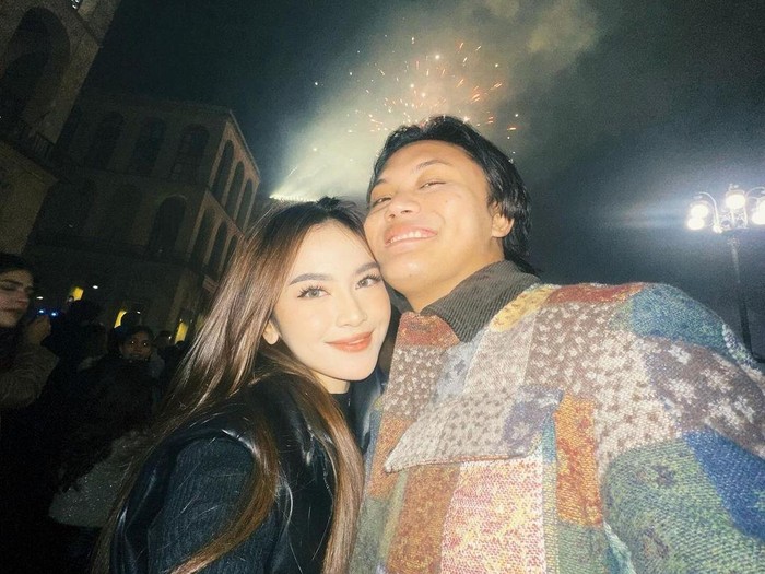 Pasangan Mahalini dan Rizky Febian. (Instagram @rizkyfbian)