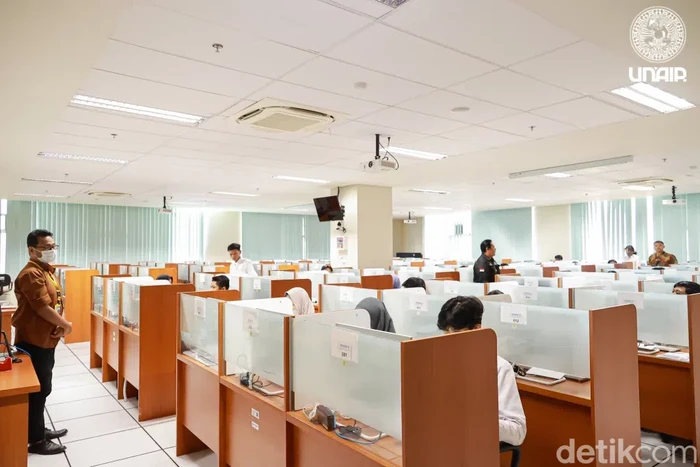 Pelaksanaan UTBK di Unair.