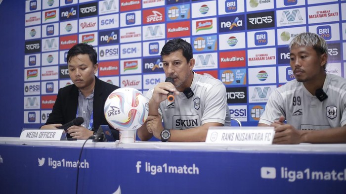 Pelatih Rans Nusantara FC Angel Alfredo Vera.