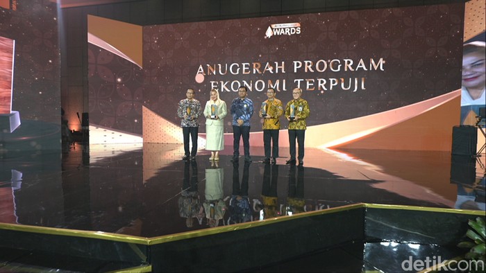 Pemkab Sleman menyabet penghargaan di detikjateng-jogja Awards 2024 di Hotel Padma Semarang, Selasa (30/4/2024).