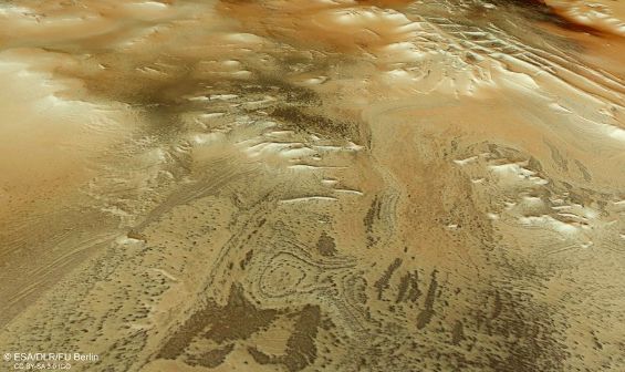 Penampakan ratusan 'laba-laba' di Mars