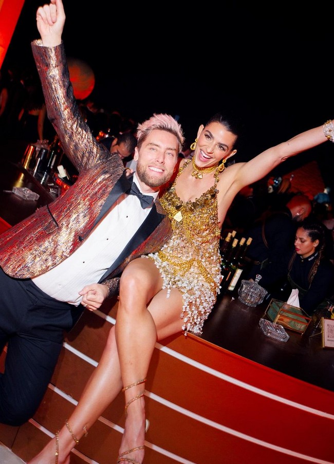 Rangkaian pernikahan digelar selama empat hari, dimulai dengan Gala Night, Bazaar Night, pesta bertema Night at the Museum, upacara pernikahan hingga after party yang menghadirkan sejumlah selebriti seperti penyanyi Robin Thicke dan personel N*SYNC Lance Bass. Foto: Instagram/@erikaannhammond @bottega53