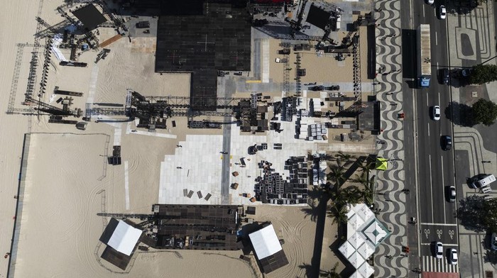 A stage is built on Copacabana beach for Madonna's concert in Rio de Janeiro, Brazil, Monday, April 29, 2024. (AP Photo/Bruna Prado)