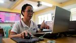 Potret Siswa Filipina Belajar di Rumah Gegara Cuaca Panas Ekstrem