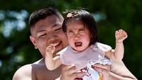 Acara tradisional “Crying Sumo” dimulai pada tahun 1991 untuk mendoakan kesehatan dan kesejahteraan anak-anak.