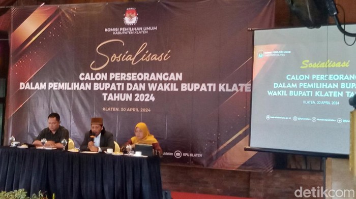Sosialisasi SK syarat calon perseorangan Pilkada Klaten oleh KPU.
