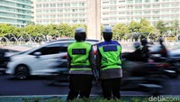 Sekretaris Jenderal Kemendagri, Suhajar Diantoro menuturkan pemerintah dan DPR sepakat untuk memberi kewenangan khusus bagi Jakarta di bidang perdagangan. Kewenangan khusus itu mencakup, pertama, kekhususan meliputi perizinan dan pendaftaran perusahaan di bidang perdagangan, kedua, stabilitas harga barang kebutuhan pokok dan barang penting, dan ketiga pengembangan ekspor, standarisasi konsumen.