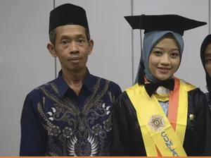 Cerita Anak Buruh Ukir Lulus S2 di UGM, Sempat Dilarang Kuliah Karena Biaya