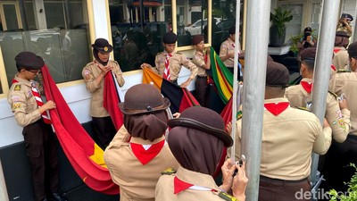 Upacara Penurunan 109 Bendera Peserta Konferensi Asia Afrika