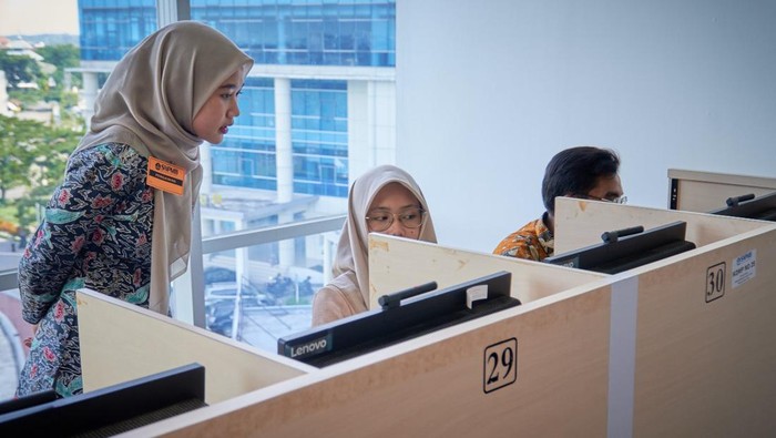 UTBK di Universitas Negeri Surabaya.