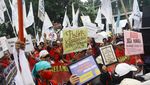 Aksi Massa Peringati Hari Buruh di Jakarta