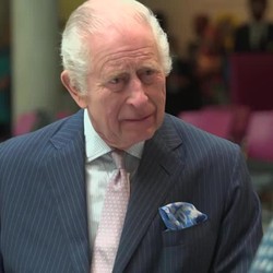 Raja Charles III Ogah Ngomong sama Pangeran Harry Lagi
