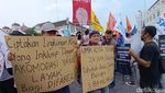 Aksi Massa Saat Demo Hari Buruh di Jogja dalam Bingkai Kamera