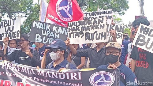 Demo Hari Buruh 2024 di Denpasar, Bali.