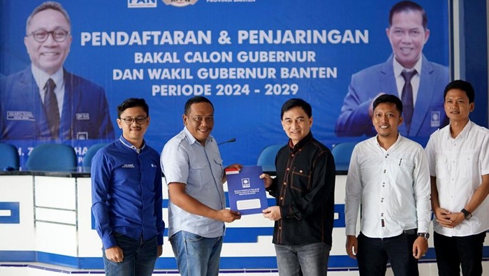 Dimyati Siap Bersaing dengan Airin, Rano Karno dan WH di Pilgub Banten Mantan Bupati Pandeglang, Achmad Dimyati Natakusumah percaya diri untuk maju dan ikut kontestasi di Pilgub Banten 2024 mendatang.