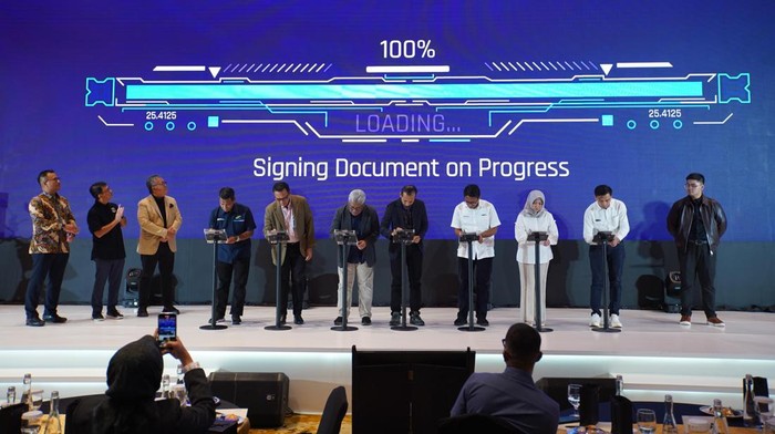 IBC Dorong Implementasi New Energy Ecosystem IBC berinergi dengan Telkom, PTPN III, Pupuk Indonesia Utilitas, Len Industri, Injourney, INKA, dan Prima Armada Raya. Mereka mendukung New Energy Ecosystem.