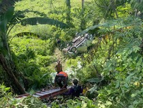 Pelajaran dari Innova Terjun ke Jurang Gegara Dikemudikan Wanita Belajar Nyetir