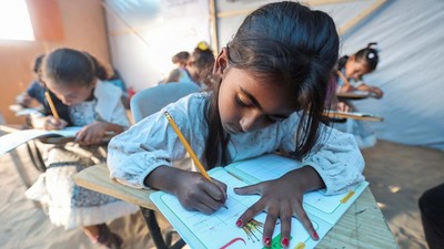 Melihat Semangat Anak Gaza Belajar