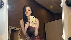 IU Kasih Foto Backstage Konser Spesial Buat UAENA Naga IU Kasih Foto Backstage Konser Spesial Buat UAENA Naga