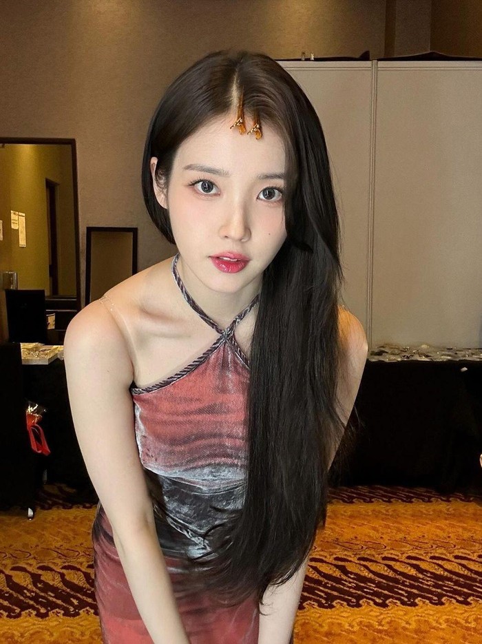IU