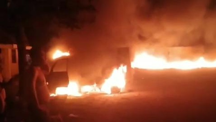 Kebakaran tempat penimbunan BBM di Lampung Selatan.