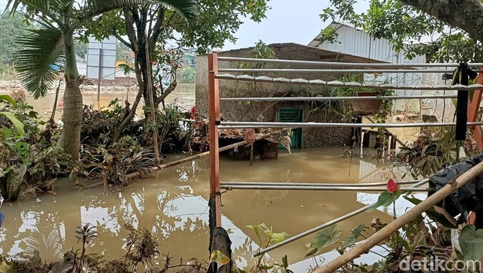 Banjir Berkepanjangan di Cipayung Depok: Penderitaan Warga Berlanjut, Pemerintah Didesak Ambil Tindakan Nyata