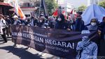 Aksi Teatrikal Warnai Peringatan May Day di Surabaya