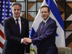 Bertemu Pemimpin Israel, Menlu AS Desak Hamas Setujui Gencatan Senjata