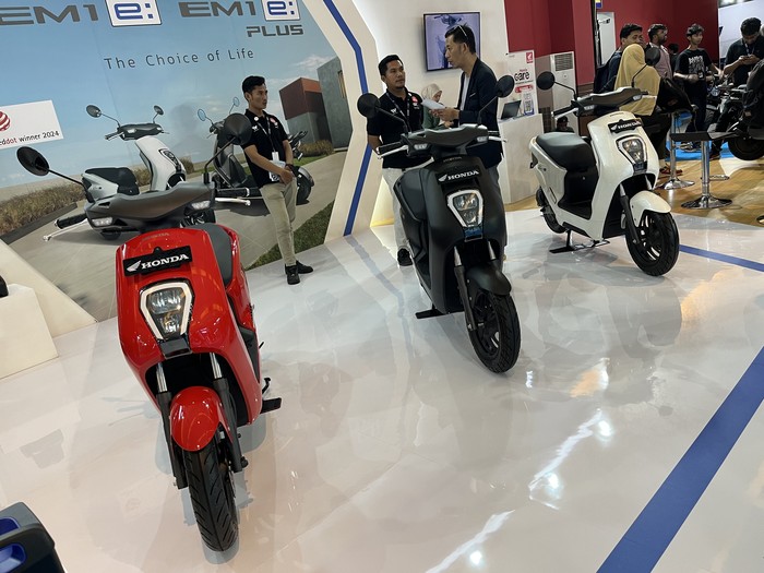 Motor listrik Honda EM1 e: mejeng di PEVS 2024