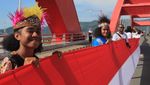 Merah Putih 11.000 Meter Membentang di Hari Pembebasan Irian Barat