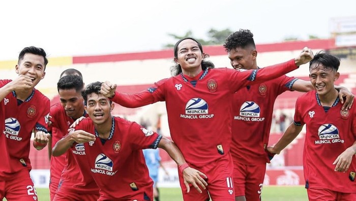 Persiba Bantul Selebrasi pemain Persiba Bantul usai mencetak gol ke gawang Persikat Ketapang, Selasa (30/4/2024).