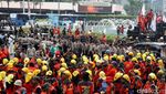 Potret Buruh Penuhi Bundaran HI pada May Day 2024