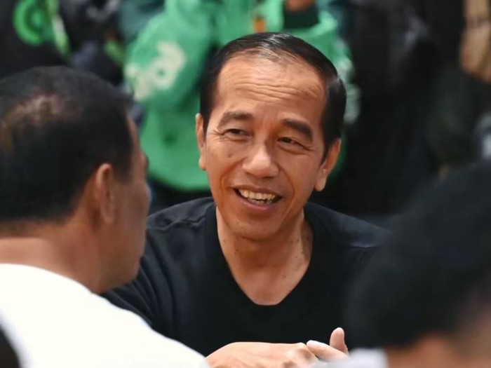 Presiden Joko Widodo (Jokowi) mencicipi Mie Gacoan di Mataram, NTB (Screenshot postingan Instagram @jokowi)